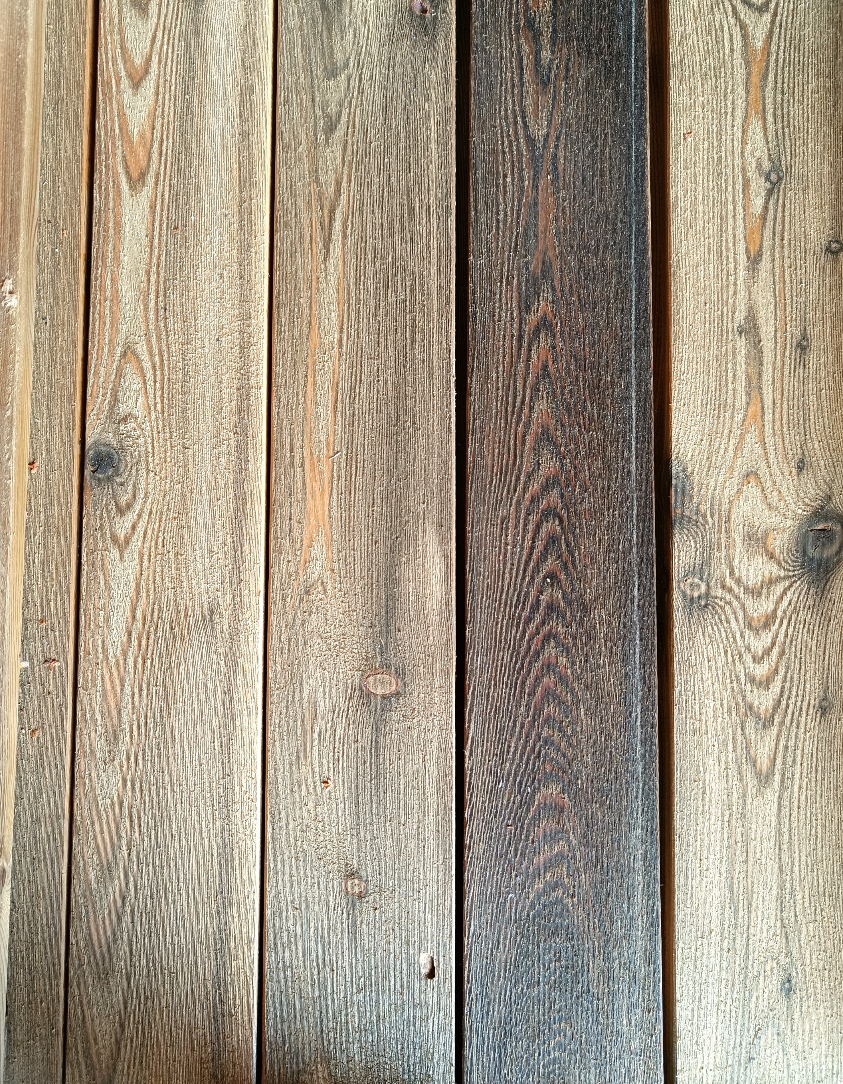 ULKOVERHOUS LEHTIKUUSI 28 x 95 UYS RAUTASULFAATTI